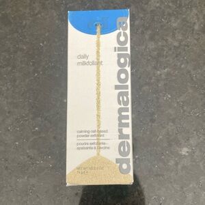 DERMALOGICA Milkfoliant calming milk - based powder exfoliant. NEW.